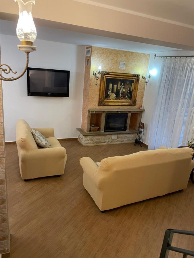 Villetta Climene Apartment จีอาร์ดีนี นักซอส ภายนอก รูปภาพ