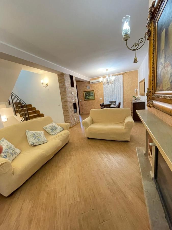 Villetta Climene Apartment จีอาร์ดีนี นักซอส ภายนอก รูปภาพ
