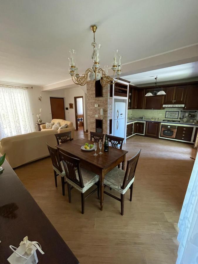 Villetta Climene Apartment จีอาร์ดีนี นักซอส ภายนอก รูปภาพ