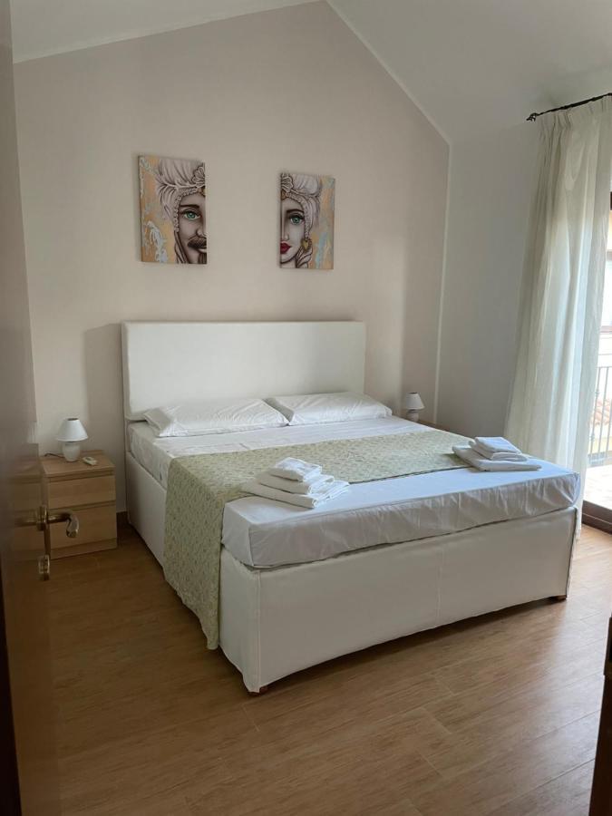 Villetta Climene Apartment จีอาร์ดีนี นักซอส ภายนอก รูปภาพ
