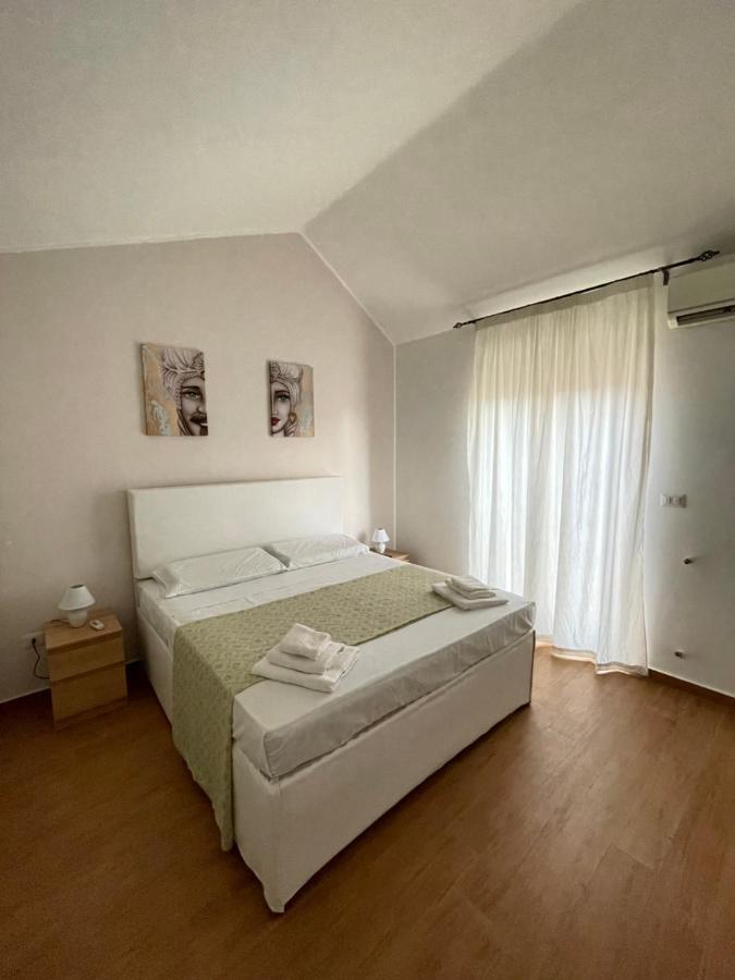 Villetta Climene Apartment จีอาร์ดีนี นักซอส ภายนอก รูปภาพ